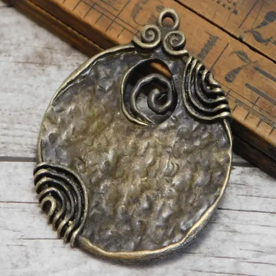 52x45mm Antique Bronze Medallion Pendant - Qty 5 {5}
