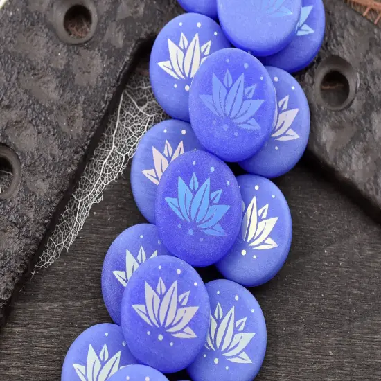 *8* 17mm Periwinkle AB Laser Tattoo Lotus Flower Coin Beads {2}