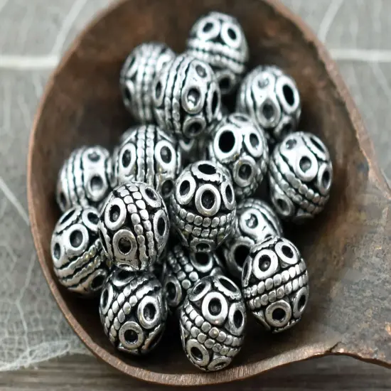 *50* 8mm Antique Silver Round Beads {3}