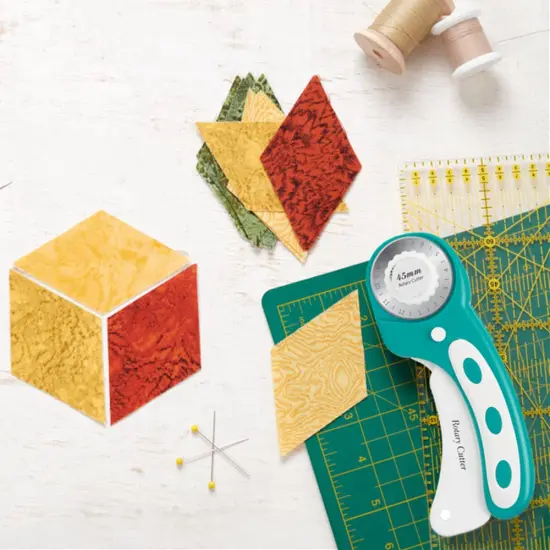 45mm Rotary Cutter with 5pcs Extra Blades, Ergonomic Handle Rolling Cutter with Safety Lock for Fabric, Leather, Crafting, Sewing, Quilting, Fabric Rotary Cutter Perfect for Left & Right Hand (Green) {3}