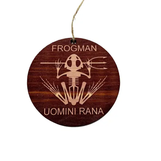 Frogman - Cedar Ornament Uomini Rana {1}