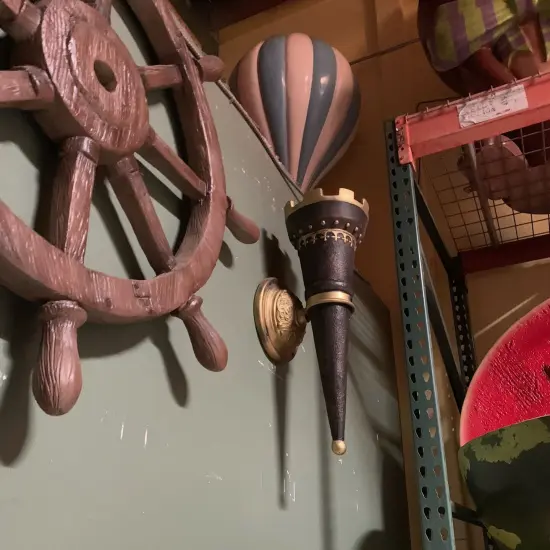 Medieval Torch Wall Decor Statue {4}