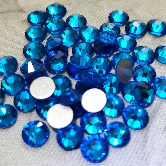 Capri Blue - KiraKira Glass Rhinestones by CrystalNinja {3}
