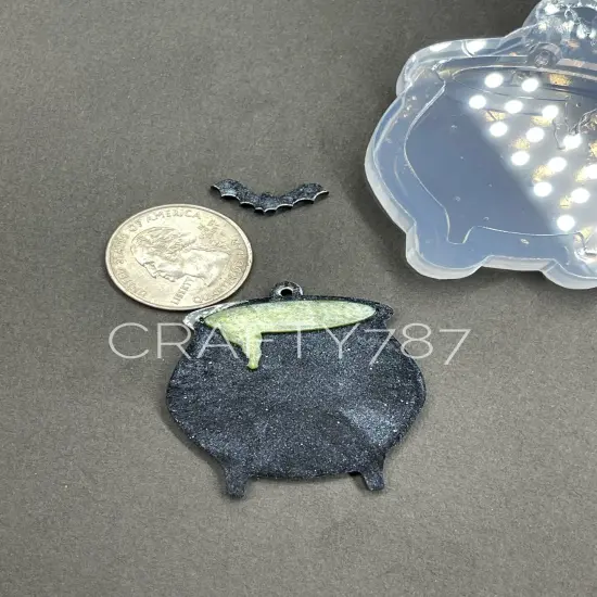 Witch Cauldron Dangle Earring Mold Bonus Bats(C4) {3}