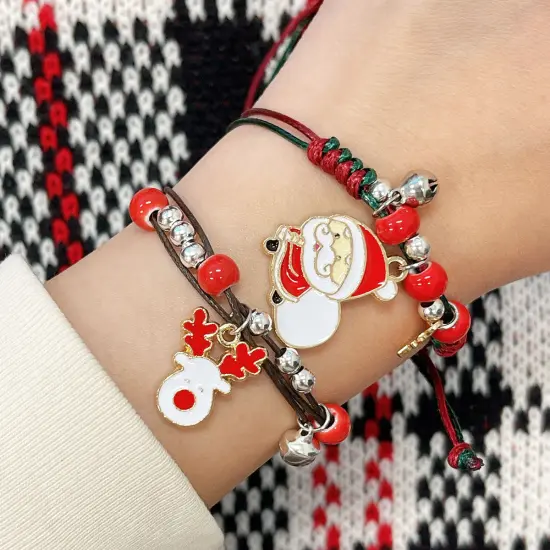 Wrapables Friendship Beaded Enamel Charm Bracelet, Reindeer {6}