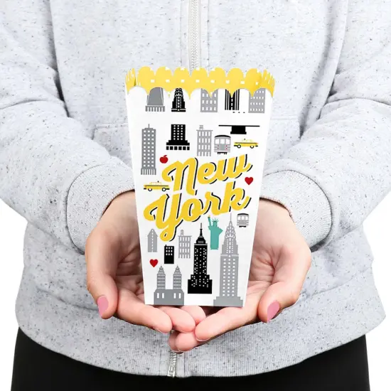 Big Dot of Happiness NYC Cityscape - New York City Party Favor Popcorn Treat Boxes - Set of 12 {6}