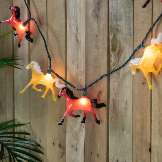 Northlight Horse Indoor Outdoor Patio Light Set - 6' Green Wire - 10ct Red {1}