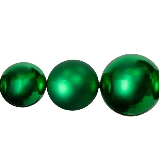 Northlight 6' Green Shiny and Matte Shatterproof Ball Christmas Swag {6}