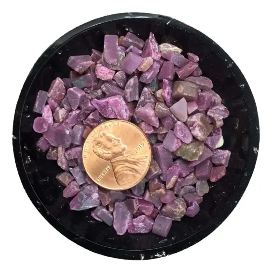 Ruby Tumbled Rough Tiny Crystal Chips &ndash; Size L1 {2}