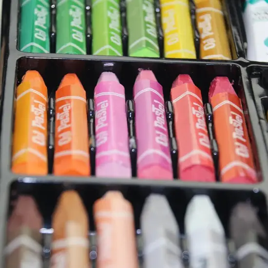 150-Piece Art Set for Kids Teens and Adults Includes Drawing and Painting Supplies {8}