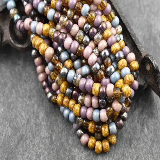 2/0 Aged Tulip Picasso Mix Seed Beads (21' Strand) {3}
