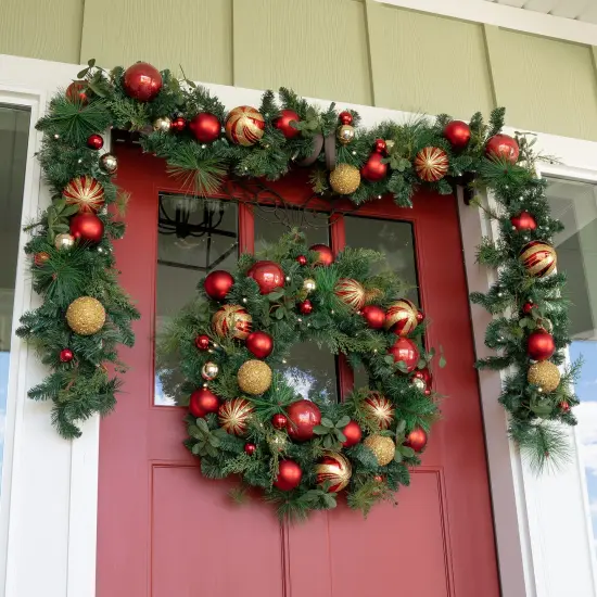 Lighted Christmas Wreath - Christmas Classic {2}