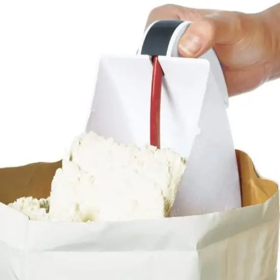 Cuisipro Plastic Scoop and Sift Flour Sifter 3 Cups Hangs on Bowl {4}