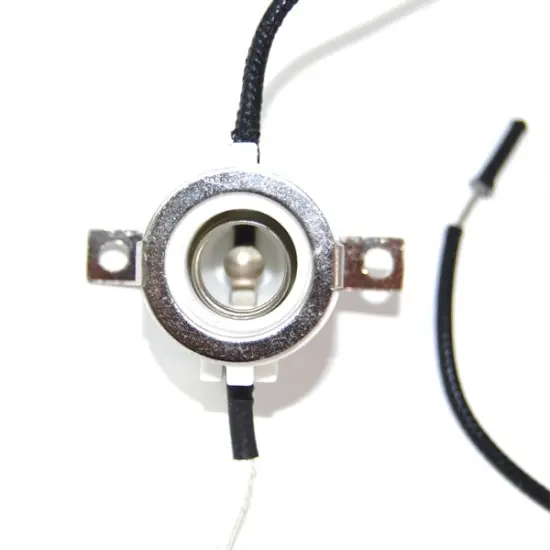 Satco 90-1080 E11 Mini Candelabra Socket Halogen Lamp holder White {3}