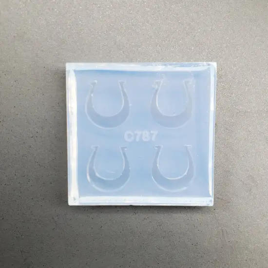 Horseshoe / Luckycharm Stud Earring Mold(A8) {3}