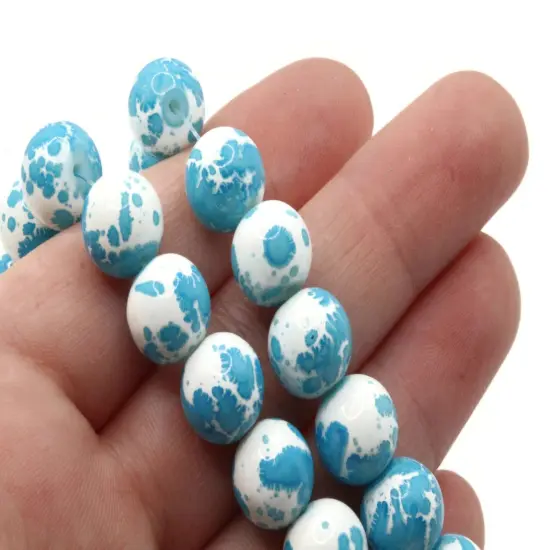 40 10mm White with Sky Blue Splatter Paint Smooth Round Glass Beads {6}