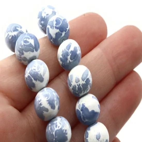 40 10mm White with Powder Blue Splatter Paint Smooth Round Glass Beads {2}