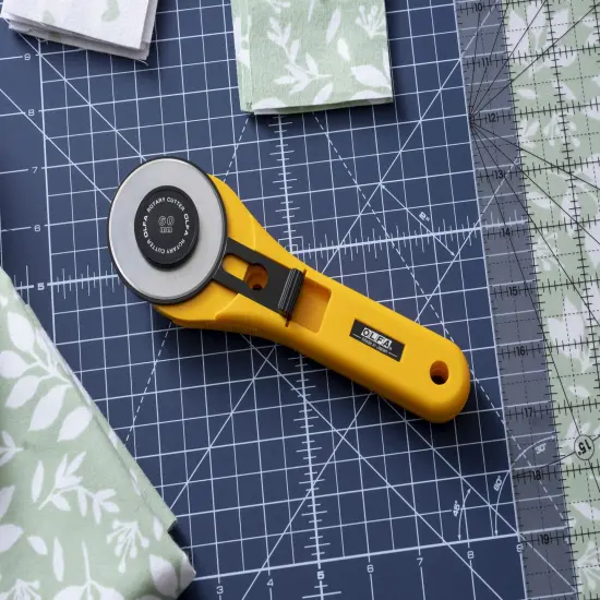 OLFA Standard Rotary Cutter 60mm {4}