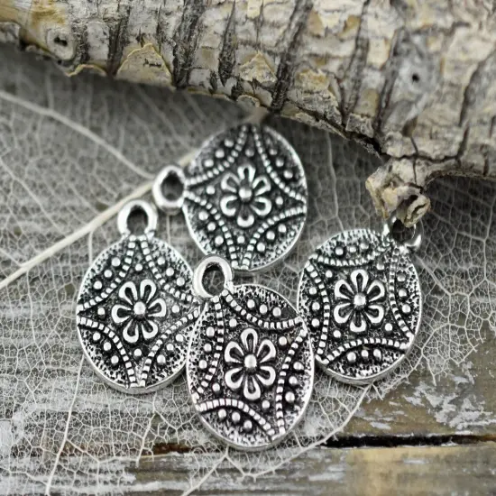 *30* 13mm Antique Silver Floral Medallion Charms {2}