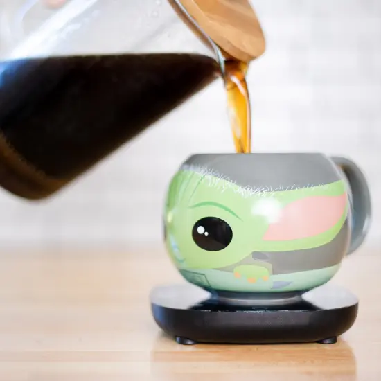 Uncanny Brands Star Wars Mandalorian Grogu Mug Warmer with Molded Mug {5}