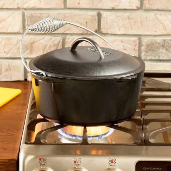 Lodge Classic PreSeasoned Cast Iron Dutch Oven with Lid Size 8 {4}