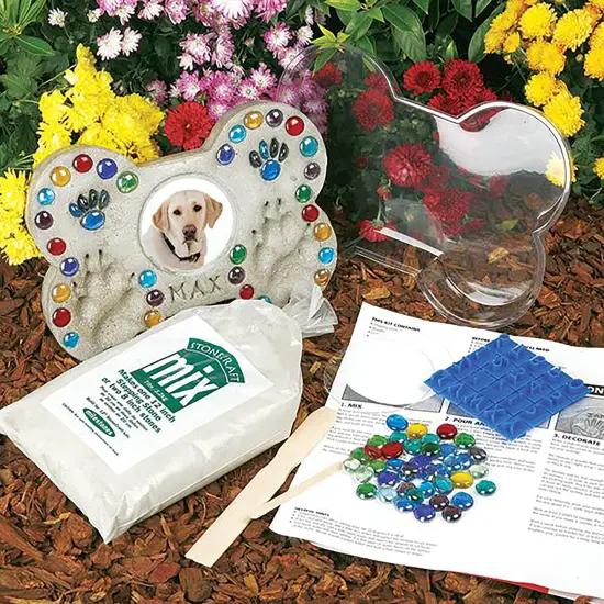 Milestones Mosaic Stepping Stone Kit-Pet Photo {3}