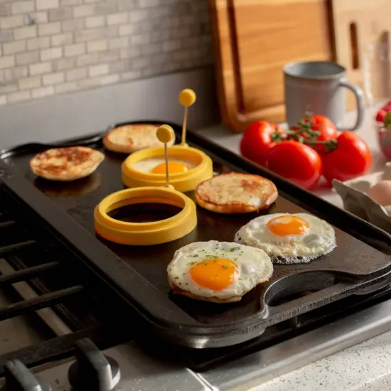 Lodge Logic Cast Iron 2-Sided Pro Griddle {5}