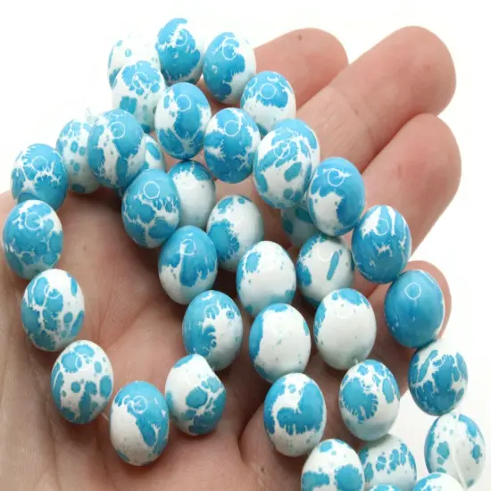 40 10mm White with Sky Blue Splatter Paint Smooth Round Glass Beads {4}