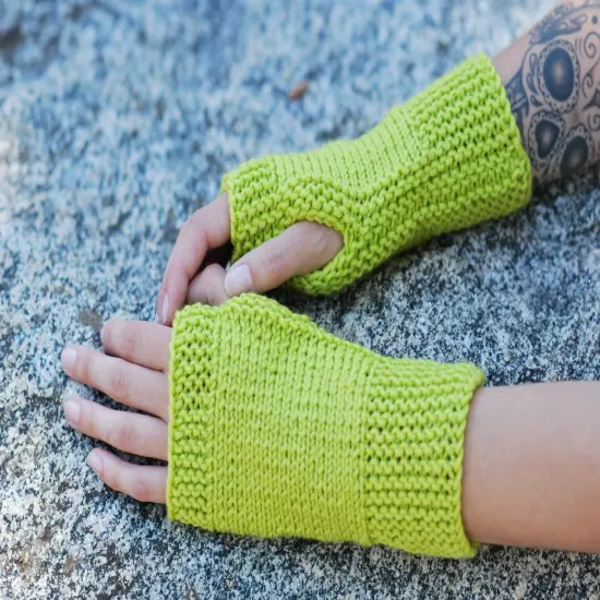 Authentic Knitting Board Loom Knitting Basics Kit {4}