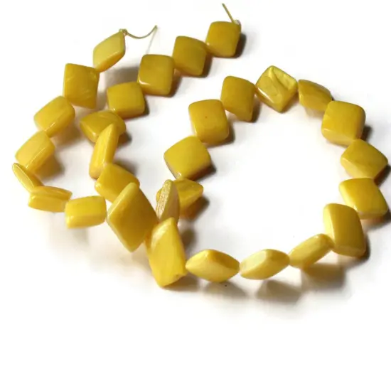 13mm Yellow Mother Of Pearl Diamond Dyed Seashell Beads {6}