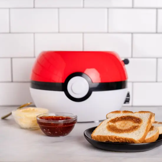 Uncanny Brands Pokemon Pokeball Halo Toaster {4}