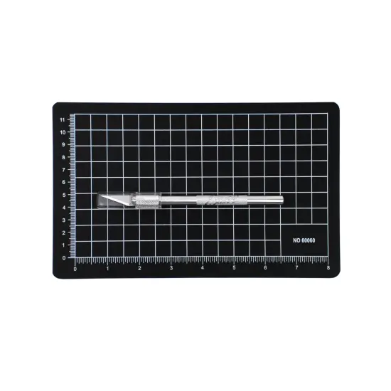Precision Cutting Mat and Knife Set {4}