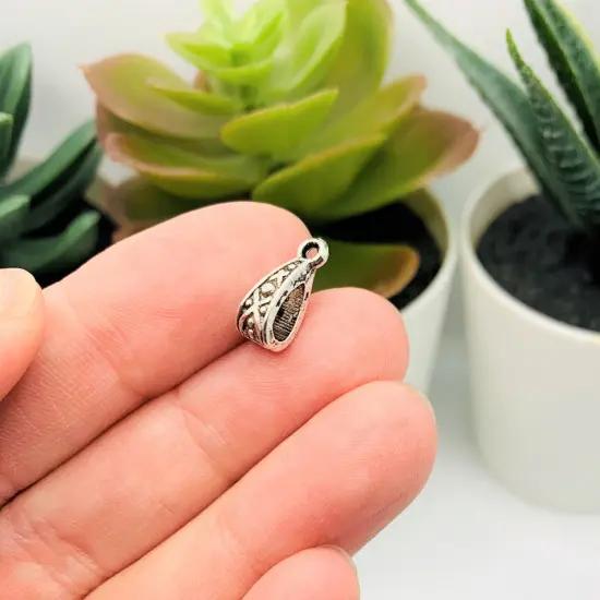 4, 20 or 50 Pieces: Antique Silver X Design Bails {5}