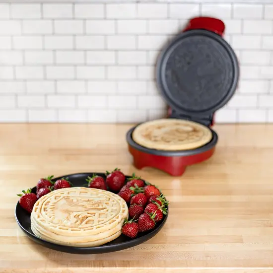 Uncanny Brands Jurassic Park Waffle Maker {6}
