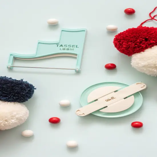 We R Jumbo Pom Pom Maker {6}