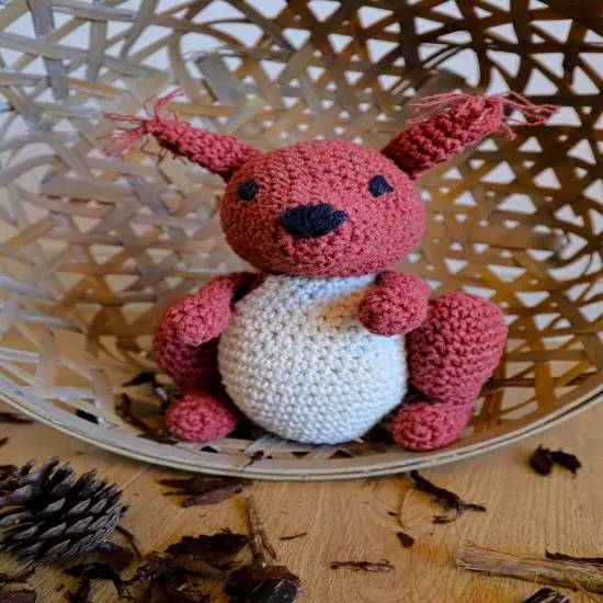 Hoooked Amigurumi DIY Kit W/Eco Barbante Yarn-Squirrel Suzy - Brick {2}