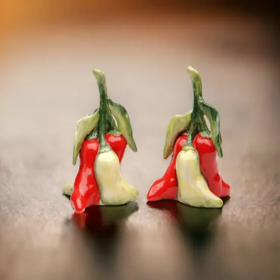Hand Painted Ceramic Chili Salt & Pepper Shakers, Home D&eacute;cor, Gift for Her, Gift for Mom, Kitchen D&eacute;cor, Farmhouse D&eacute;cor, Mexican Decor {3}