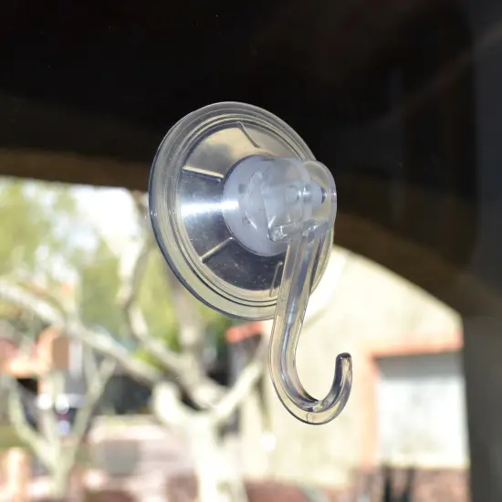 Simple Living 4" Push Lock Suction Cup Christmas Wreath Hanger, Holds up to 10 lbs Clear {3}