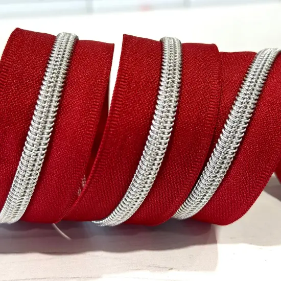 Maroon zipper tape with Silver teeth {1}