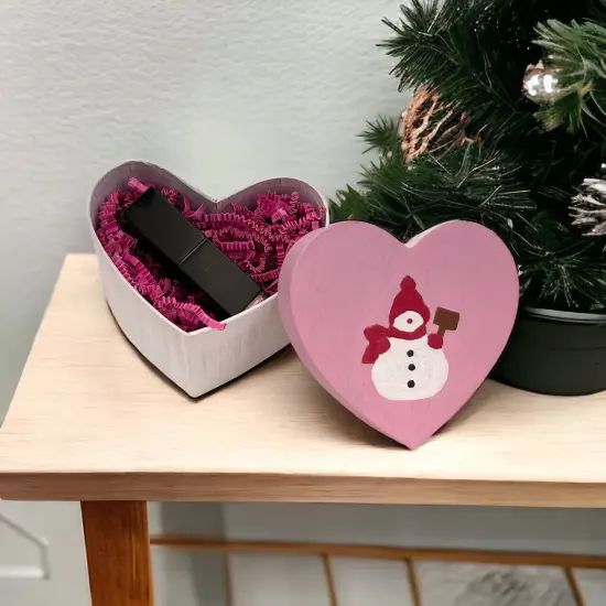 36 Units of Heart Box with Embossed Snowman {5}