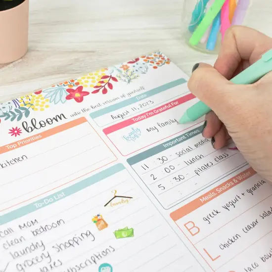 bloom daily planners Planning Pad, 8.5" x 11", Daily Planning System, Floral Dots {4}