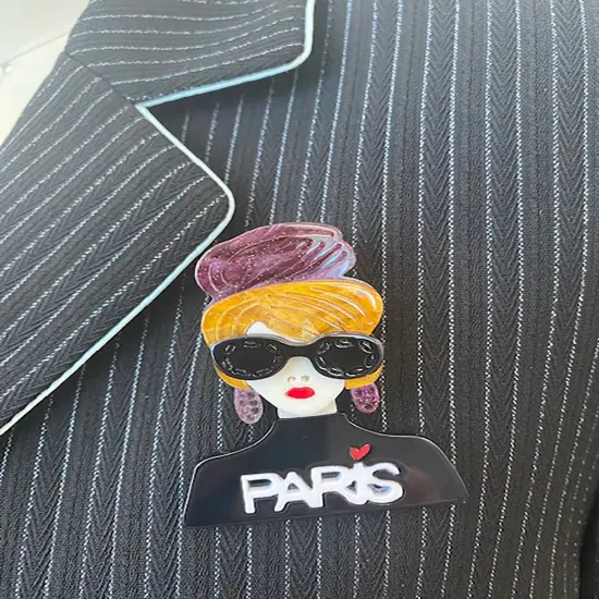 Wrapables Acrylic Fashion Brooch Pin for Sweaters, Coats, Scarves, and Bags, Fashion Diva {4}