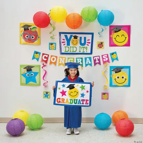 Elementary Graduation Decorating Kit - 31 Pc. {2}