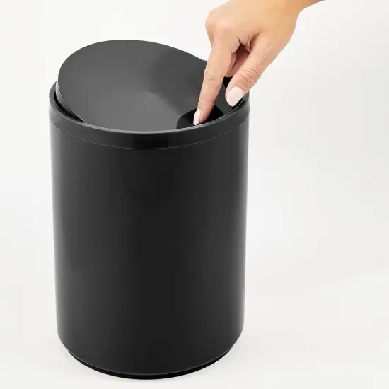 mDesign Plastic Small Round 1.7 Gallon Trash Can with Swing Lid {3}