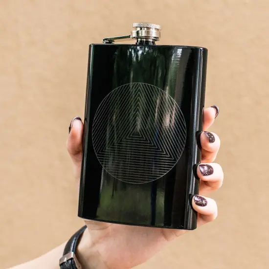 8oz BLACK Circle Triangle Design Flask {3}