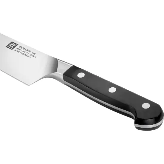 ZWILLING Pro Slim 7-inch Chef's Knife {4}