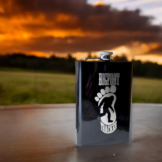 8oz BLACK Bigfoot Tracker Flask {4}