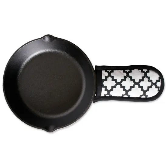 DII White Floral Polyester Lace Tablecloth 63 Round {2}