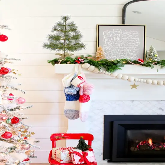 Perfect Holiday 24" Tabletop Mountain Pine Christmas Tree With Burlap Base {2}