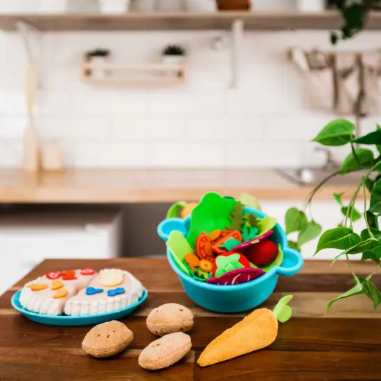 HABA Biofino Vegetable Basket - Soft Plush Pretend Play Food with Carrier, Cucumber, Tomato, 2 Carrots and 3 Potatoes Multicolor {7}